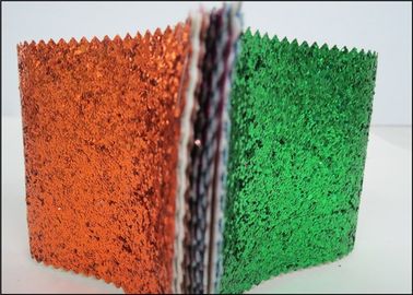 China Tela multicolorido de couro sintética do brilho do plutônio para sapatas e sacos do papel de parede fornecedor
